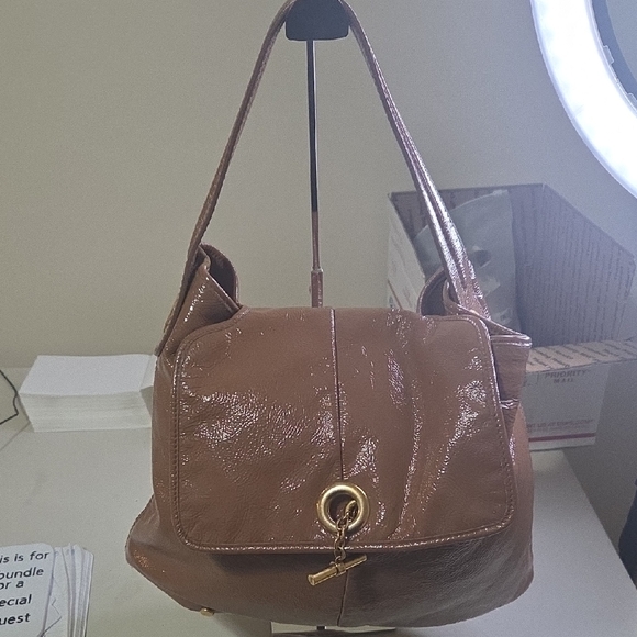 Yves Saint Laurent Handbags - Yves Saint Laurent Pattent Leather Hobo